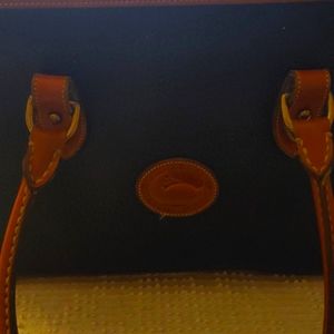 Dooney & Bourke